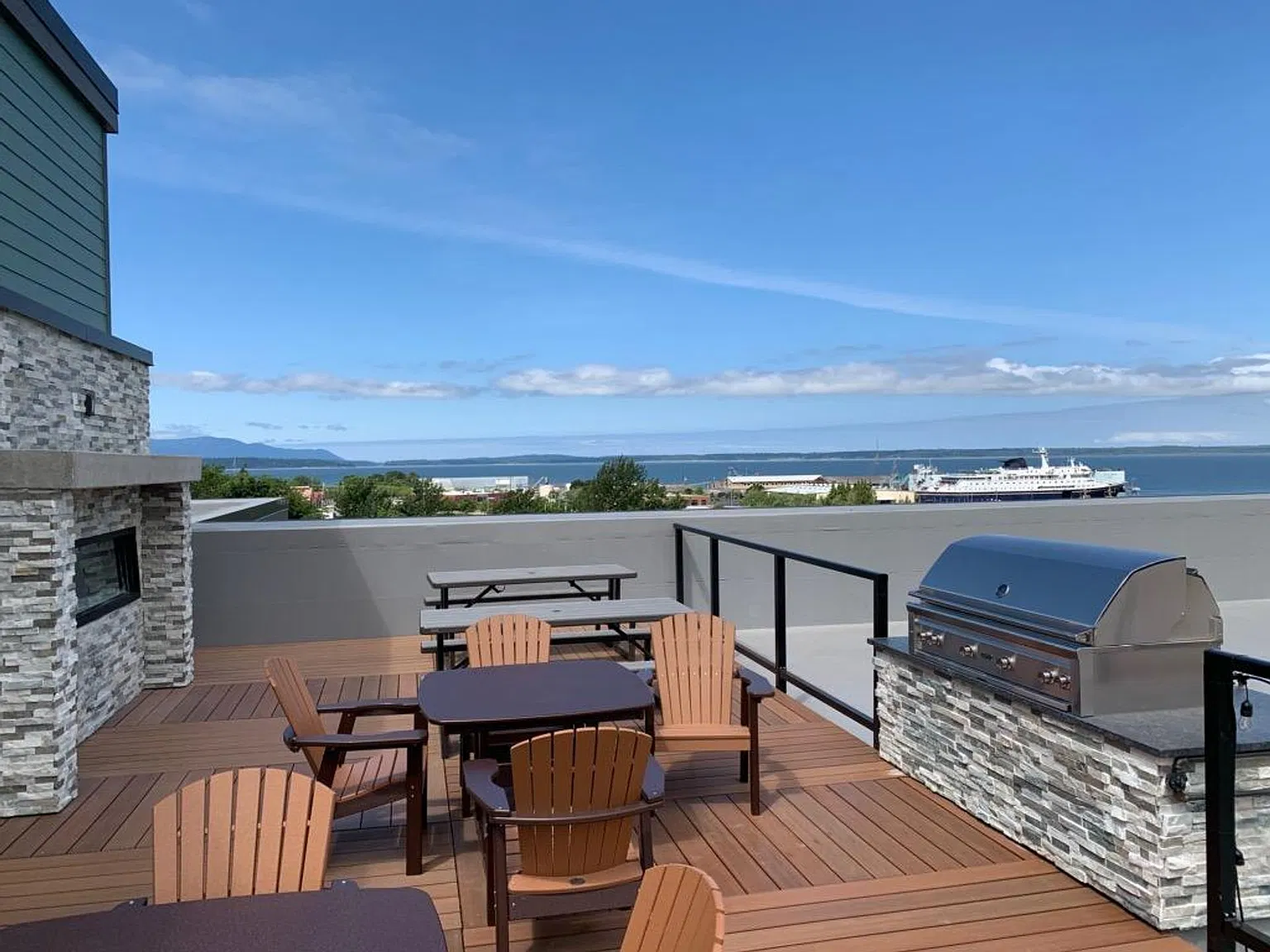 Fairhaven Harbor Apartments — Photo 2