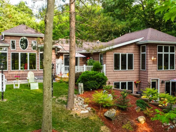 N9229 Birch Point Rd, Summit Lake, WI 54485