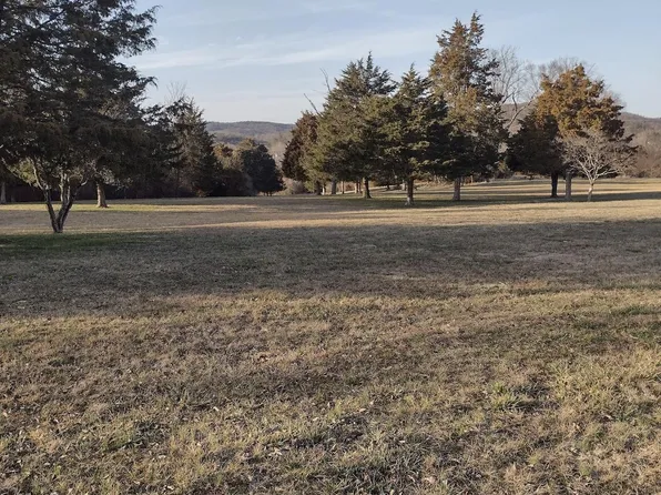 21 Magnolia Pl, Springfield, WV 26763