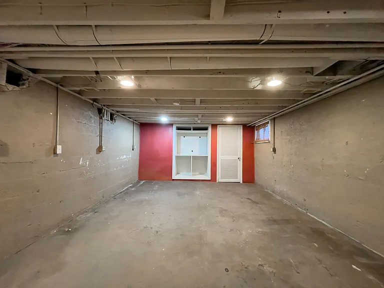 215 S Talley Ave — Photo 30