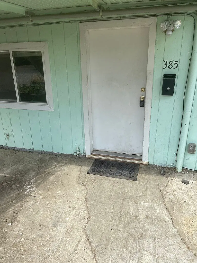 Large downstairs 4 Bedroom apartment in Winston — Photo 2