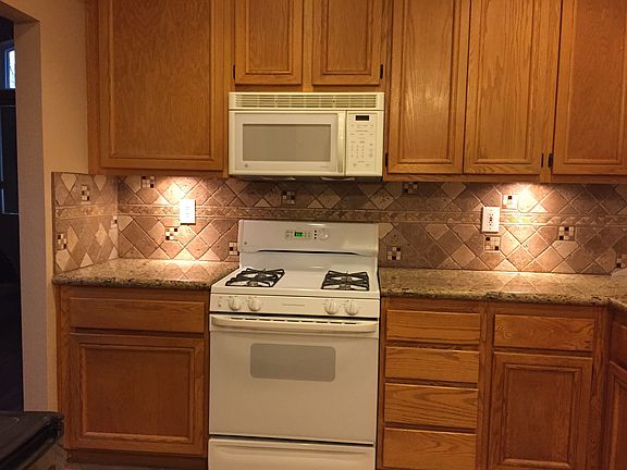 4th image of 3011 Pembroke Cir