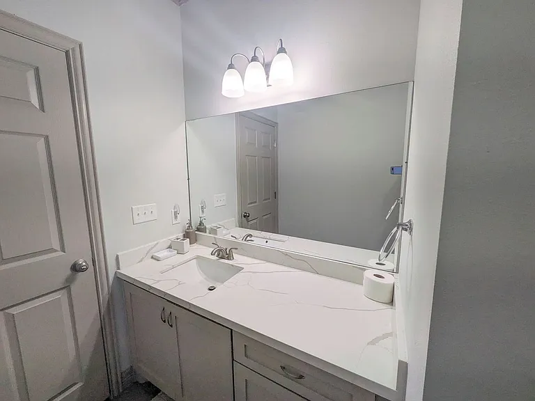 2925 Pecos St — Photo 11