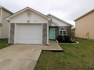 2221 Curtiswood Dr, Lexington, KY 40505