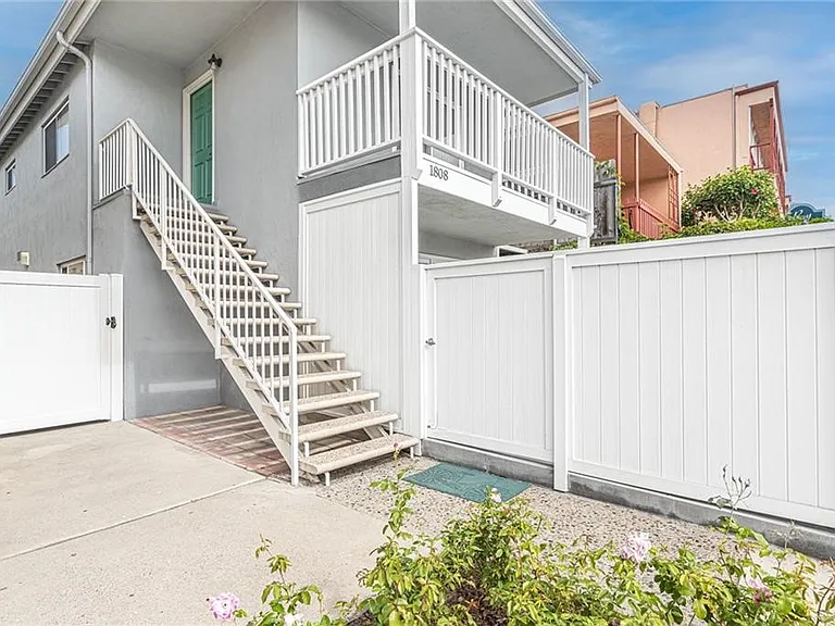 1808 W Balboa Blvd #B — Photo 4