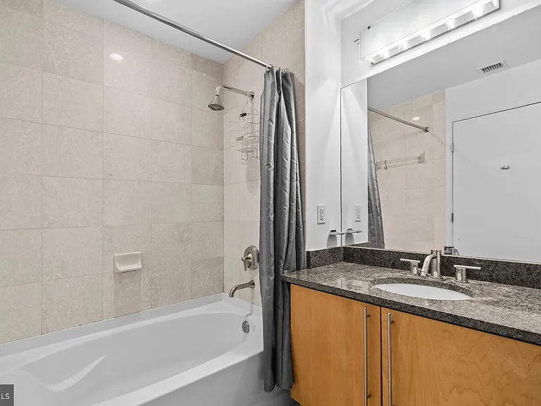 437 New York Ave NW #206 — Photo 13