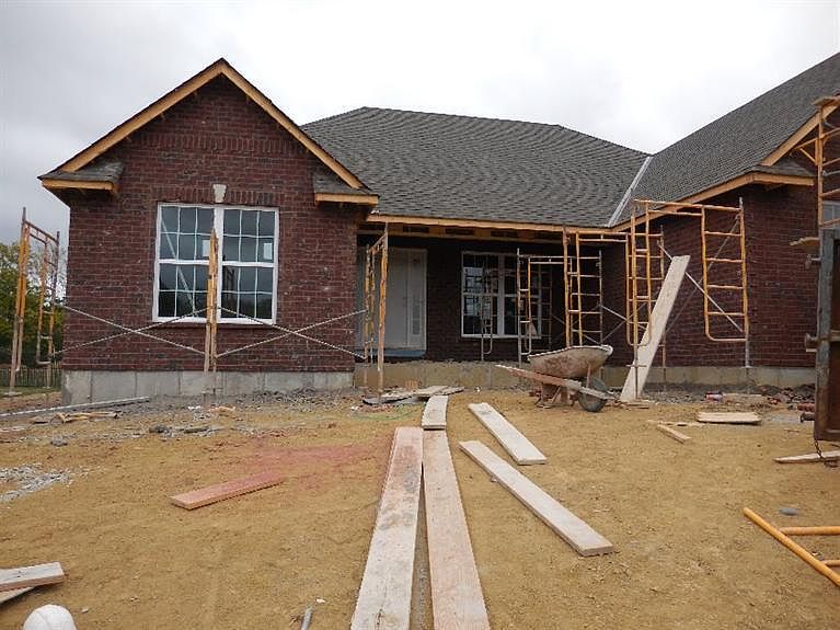 1st image of 276 Cumberland Dr