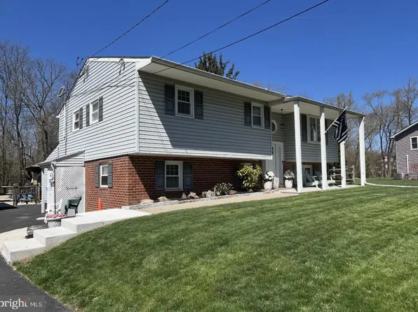 129 Blue Jay Rd, Chalfont, PA 18914