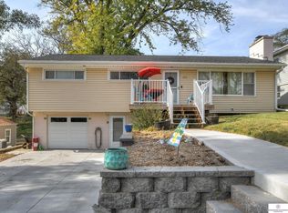 2112 Crawford St, Bellevue, NE 68005