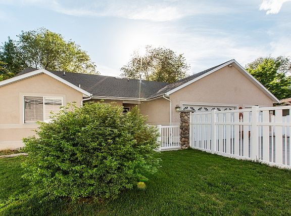 4th image of 1270 E Grove Hollow Ct