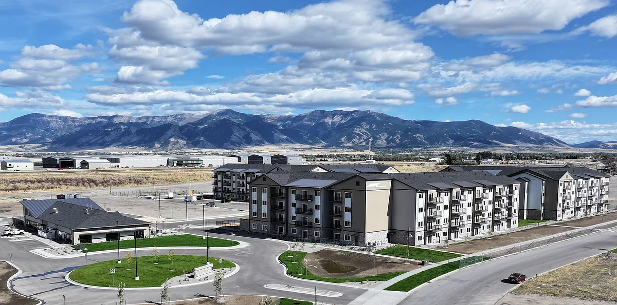 Building Photo - Yellowstone Landing
