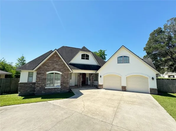 1006 Mississippi St, Donaldsonville, LA 70346