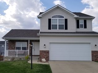 1608 Timber Wolf Ln, Mahomet, IL 61853