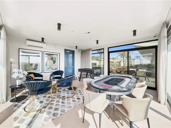 218 N El Molino Ave #303, Pasadena, CA 91101