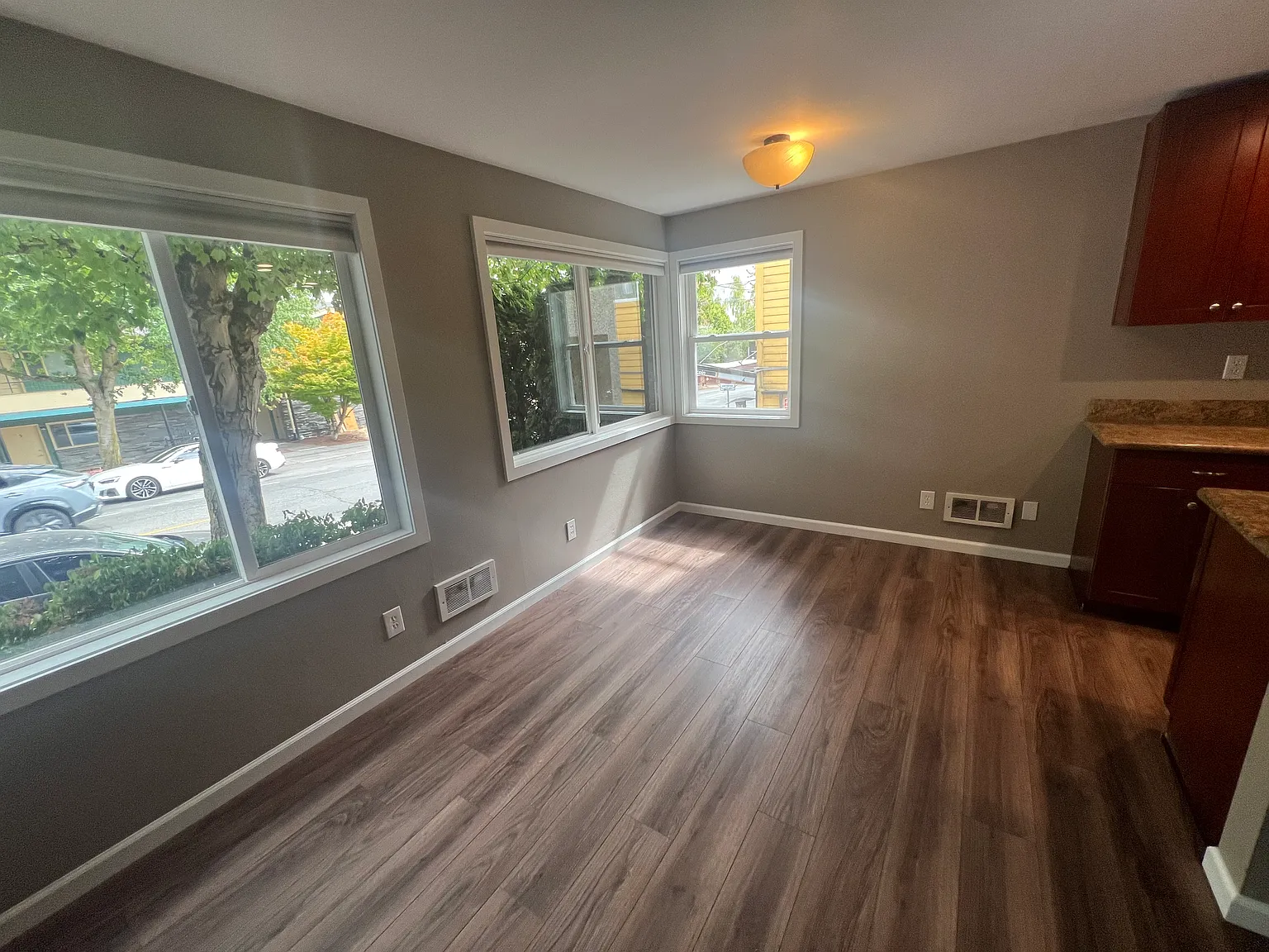 4207 Fremont Ave N — Photo 1