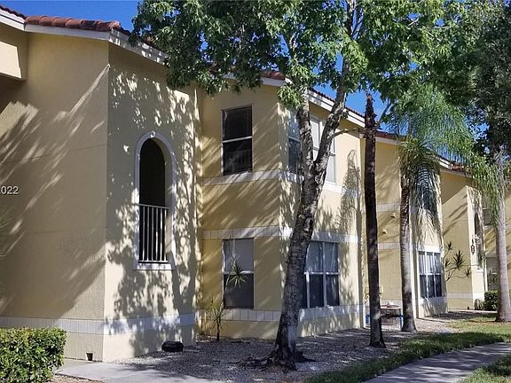 4th image of 457 Vista Isles Dr APT 2111