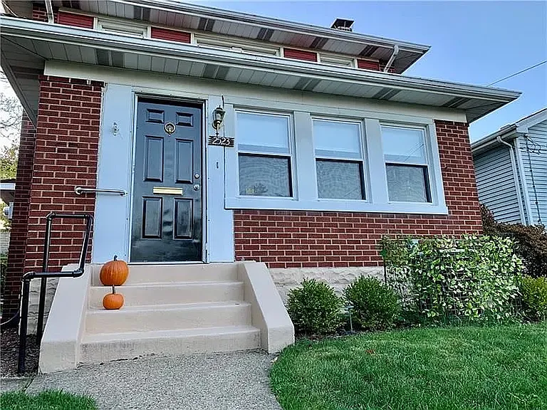 2523 Plainview Ave — Photo 3
