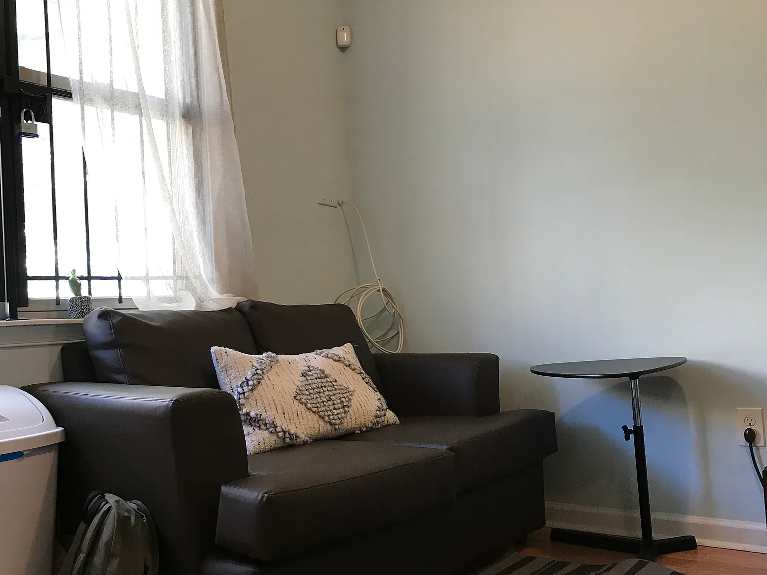 4 bed, 1420 sqft, $585 — Photo 1