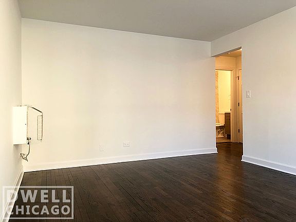 4th image of 6002 N Winthrop Ave #301