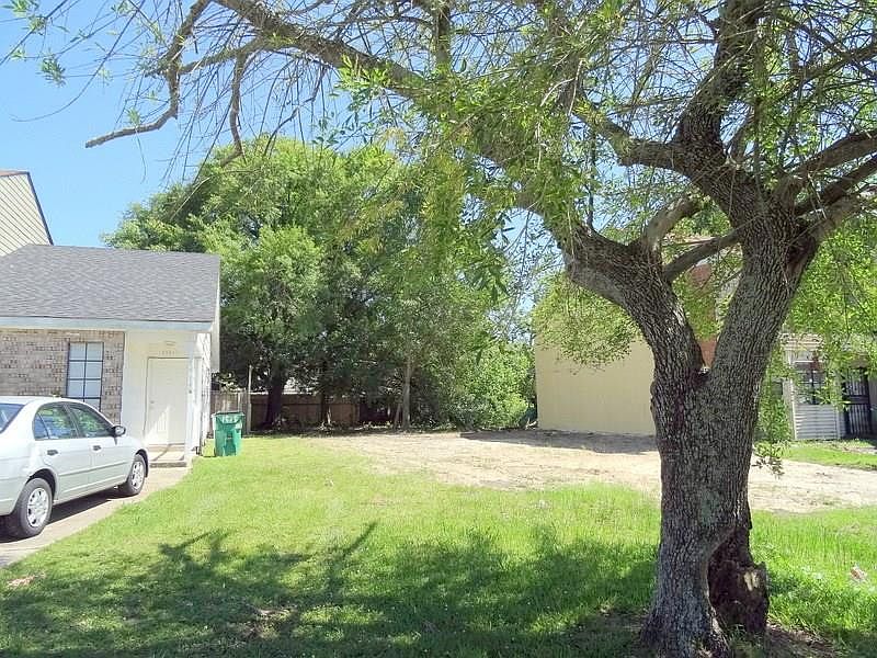 1st image of 1517 Kings Rd #B