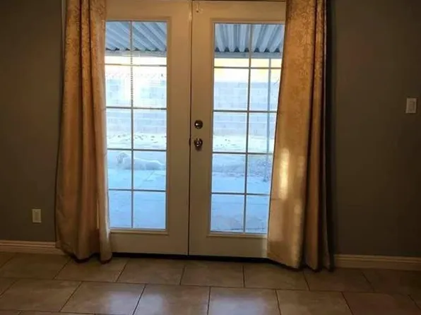 720 Redeye Ln, Las Vegas, NV 89110