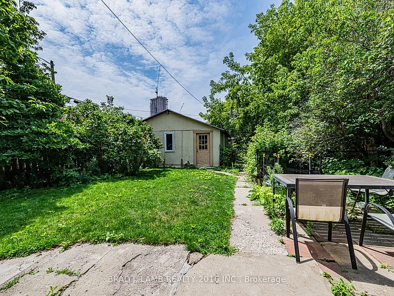 12 Sibley Ave #MAIN AND UPPER — Photo 34