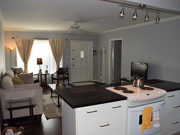 3rd image of 722A Linden Ave