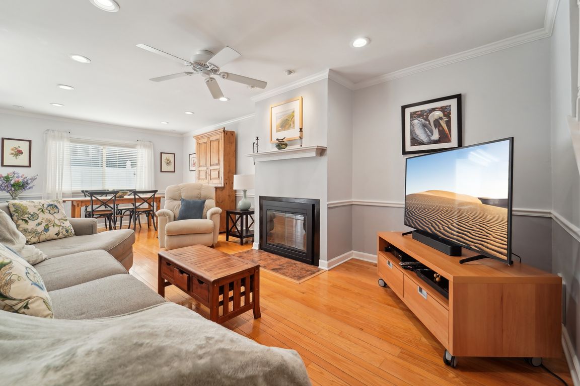 Barker St 302-008