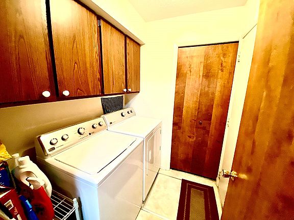 5th image of 146 Canterbury Ln