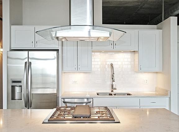 2nd image of 50 E 16th St Unit 713