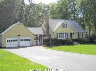 15 Tunbridge Rd, East Granby, CT 06026