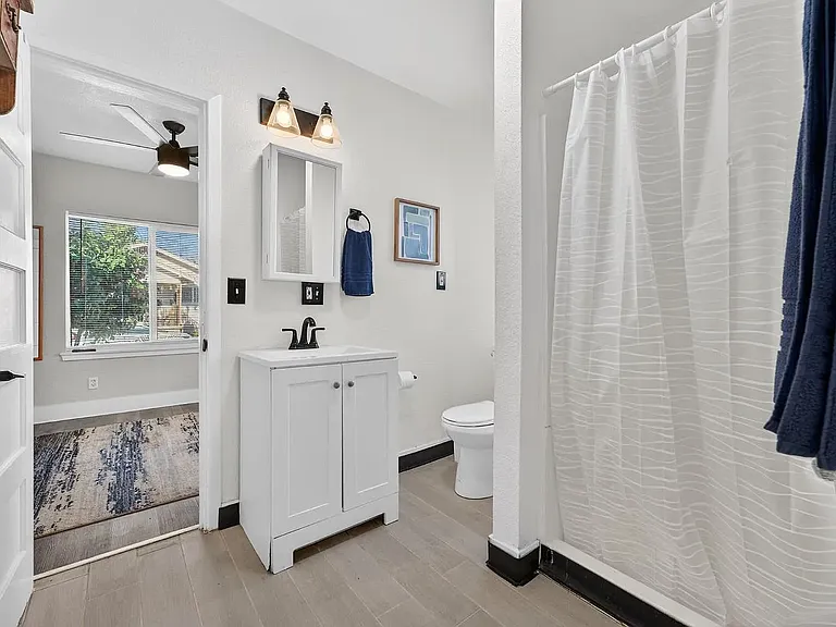815 Oak St — Photo 17