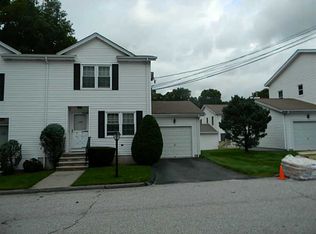 137 Oak Park Dr, North Providence, RI 02904
