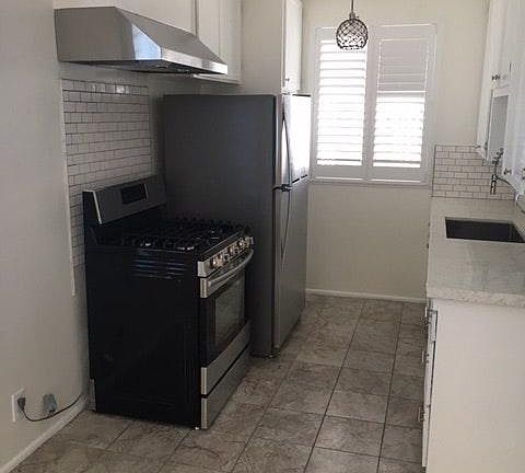 5th image of 1138 S La Cienega Blvd APT 19