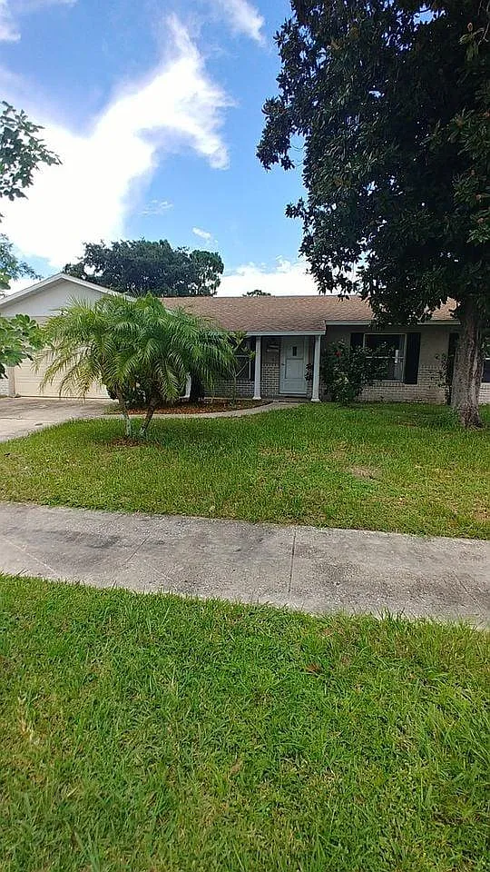 3 bed, 1496 sqft, $2,400 — Photo 1