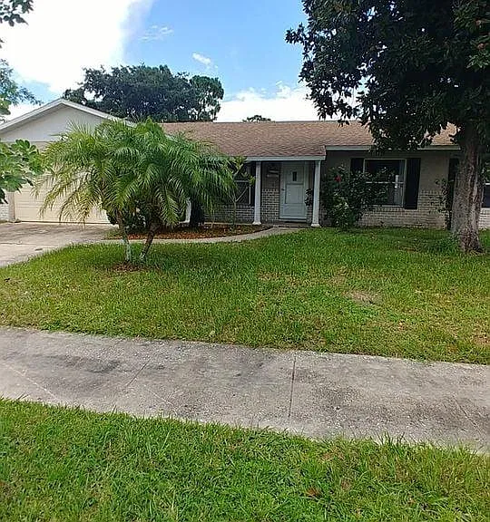 2731 Moss Grove Blvd — Photo 1