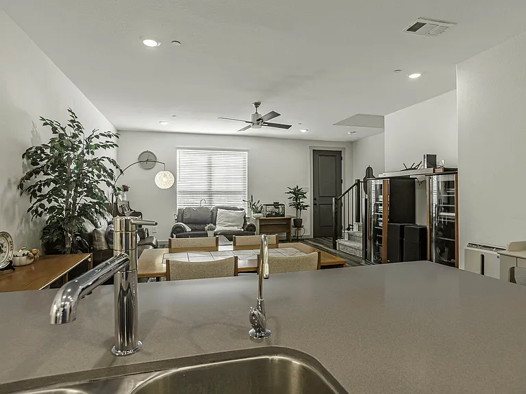 669 Vista Oaks Rd — Photo 23