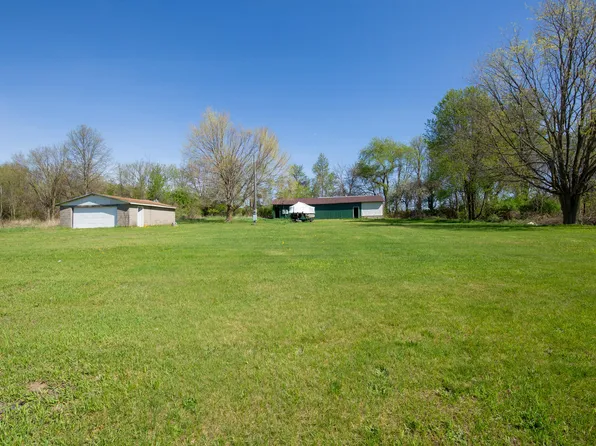 18678 Smith Ln, Cassopolis, MI 49031