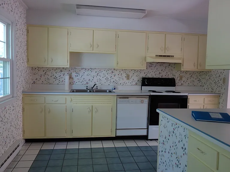 3 Willow Spring Cir #3 — Photo 8