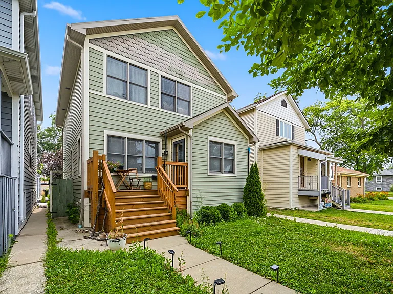 1440 Circle Ave — Photo 2