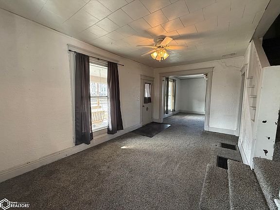 5th image of 515 E State St