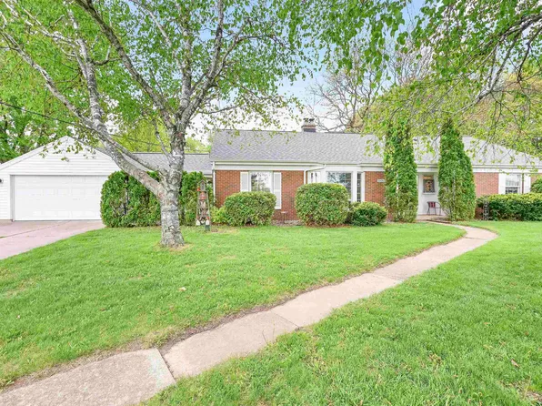 5505 W Greenville Dr, Appleton, WI 54913