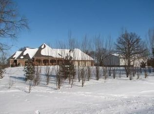 6715 100th St NW, Pine Island, MN 55963
