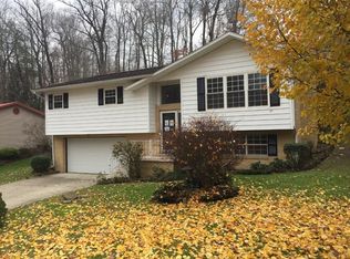 245 Oakmont Dr, Poca, WV 25159