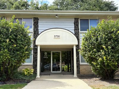 5730 Concord Ln APT 3, Clarendon Hills, IL, 60514