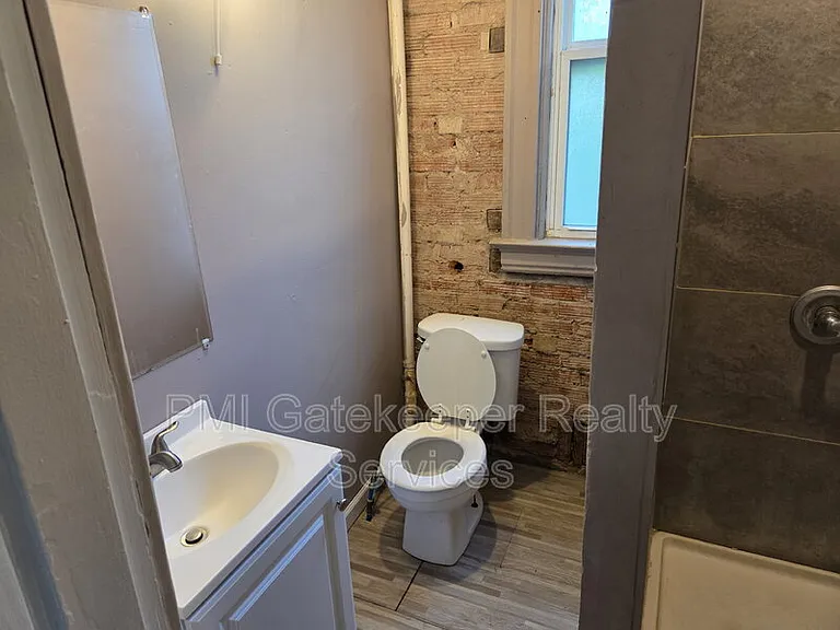 954 Hawthorne Ave #1 — Photo 22
