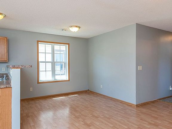 5th image of 2440 Portland Ave S