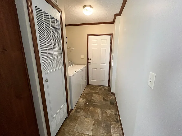 Rudgate Manor — Photo 24