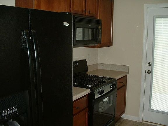 2nd image of 6529 Mallard Cove Ln
