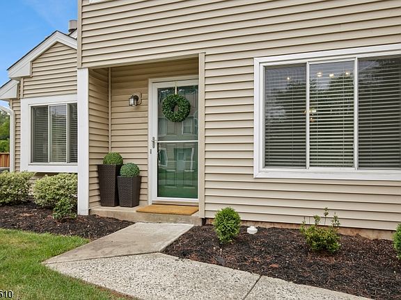 3rd image of 91 Cherrywood Dr